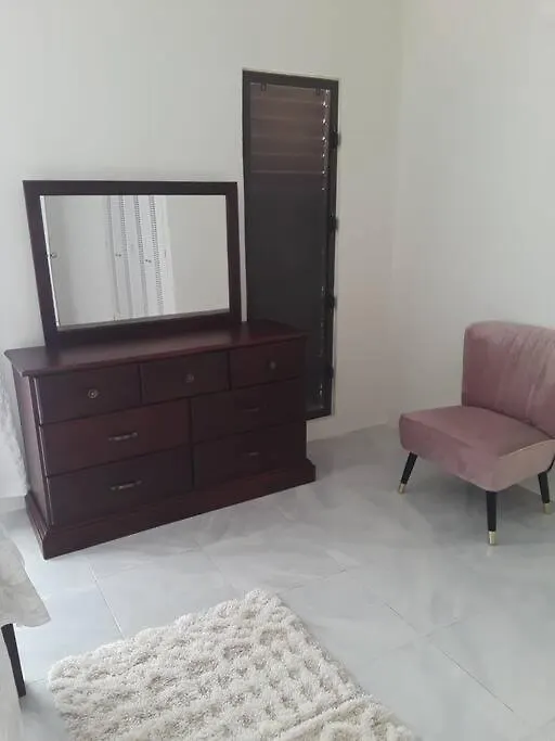Tranquil 2 Bedroom Townhouse In Discovery Bay